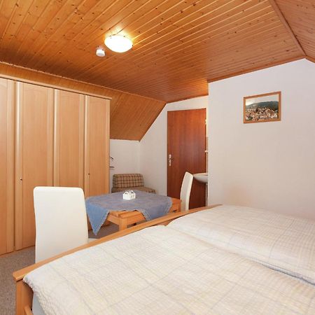 Flat In Polle Near The Forest ภายนอก รูปภาพ
