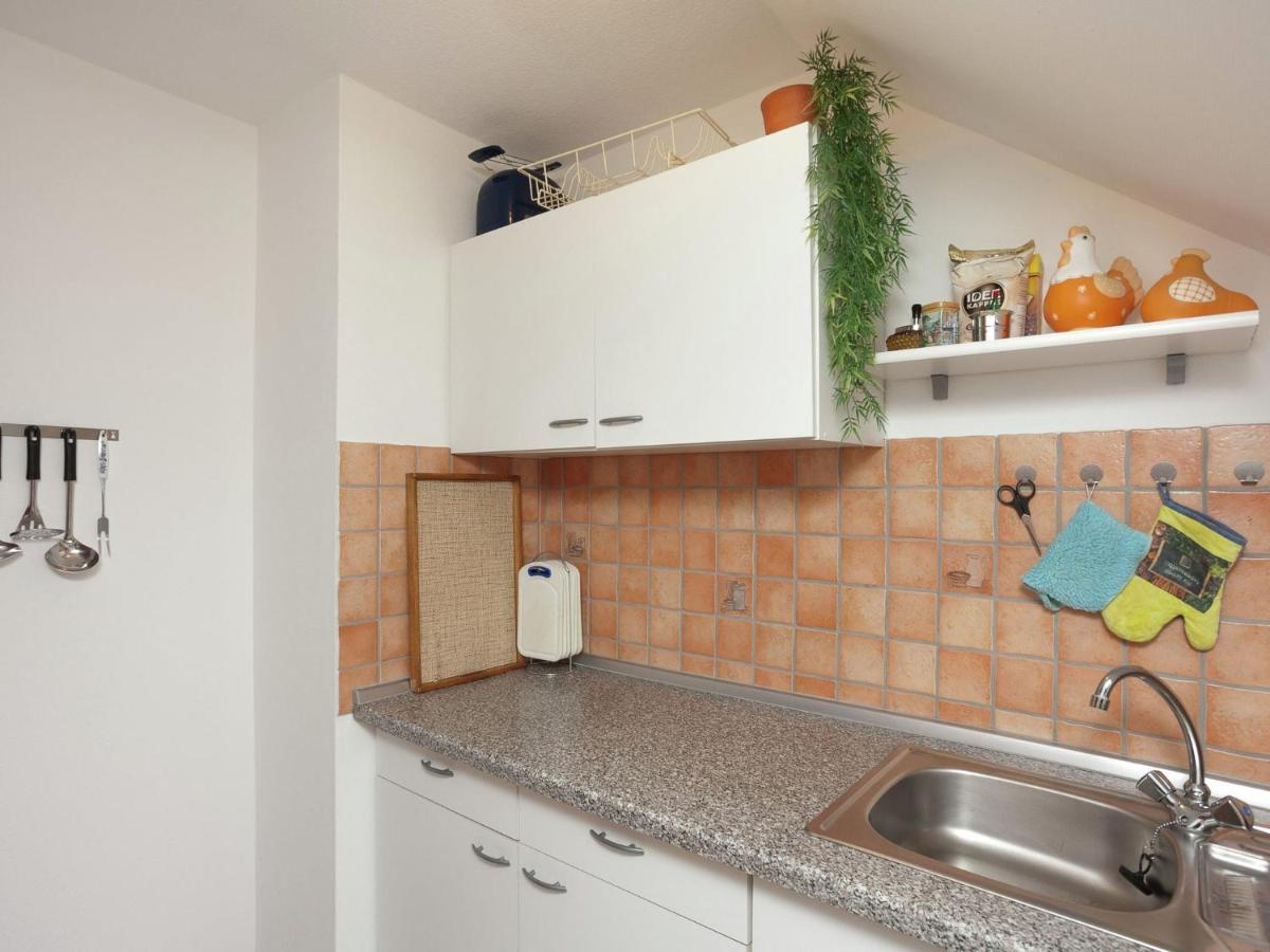 Flat In Polle Near The Forest ภายนอก รูปภาพ