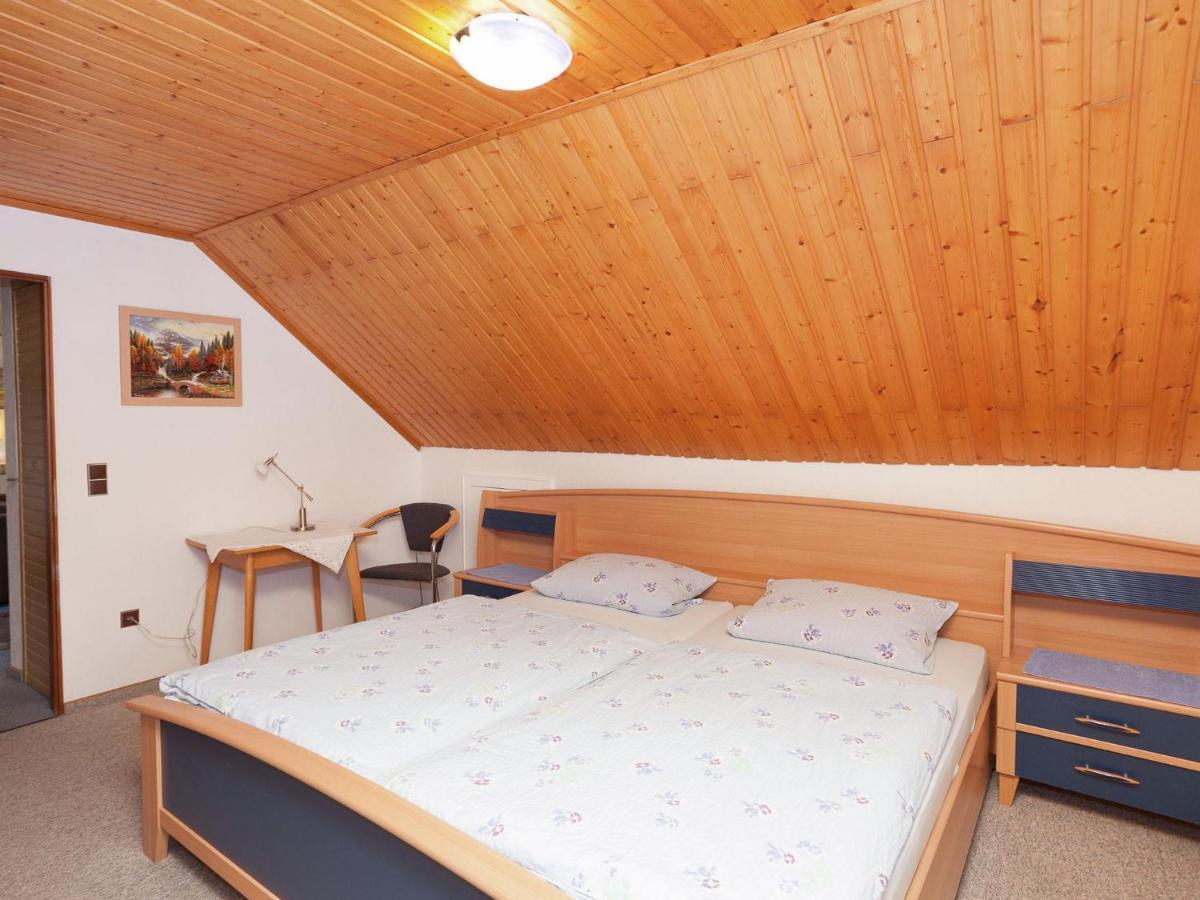 Flat In Polle Near The Forest ภายนอก รูปภาพ