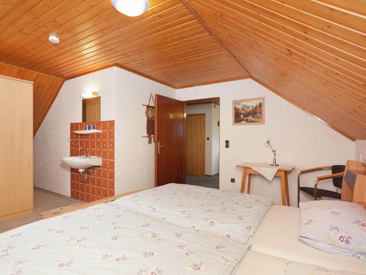 Flat In Polle Near The Forest ภายนอก รูปภาพ