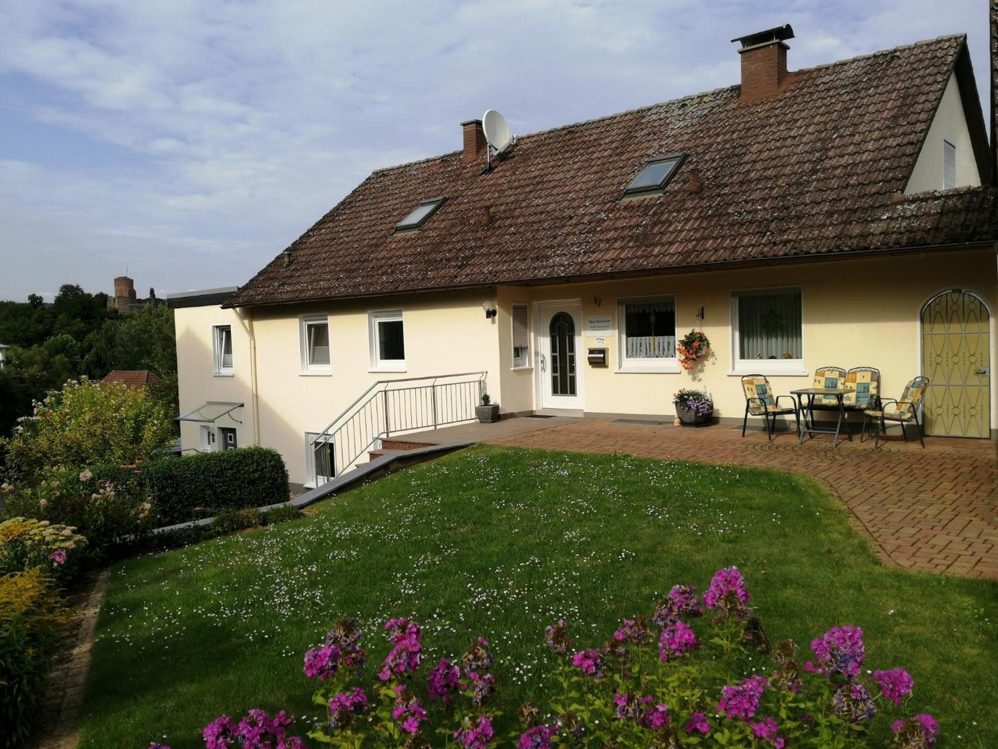 Flat In Polle Near The Forest ภายนอก รูปภาพ